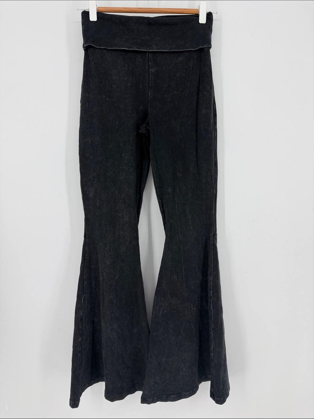 Chatoyant Y2K Black Mineral Wash Foldover Flare Yoga Pants Size Small